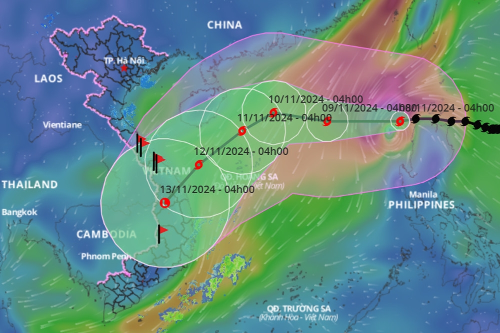 Typhoon Yinxing enters East Sea, heads towards central Vietnam